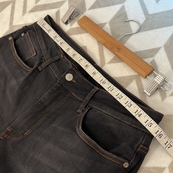 Judy Blue Leighton High-Rise Distressed Jean Straight leg size 14W - Picture 8 of 10